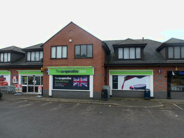 2 Bedroom Apartment To Rent In Burton Road, Overseal, Derbys. Jj, DE12