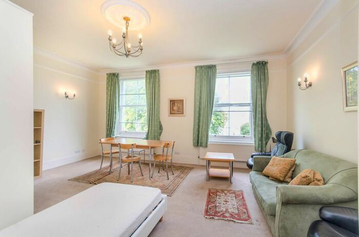 1 Bedroom Flat To Rent In Alma Square, St John's Wood, London, NW8