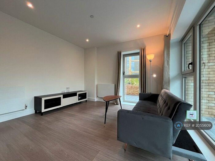2 Bedroom Flat To Rent In Flagstaff Road, Reading, RG2