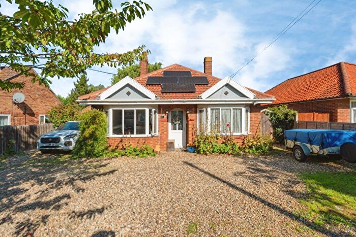3 Bedroom Bungalow For Sale In Norwich Road, Watton, Thetford, Norfolk, IP25