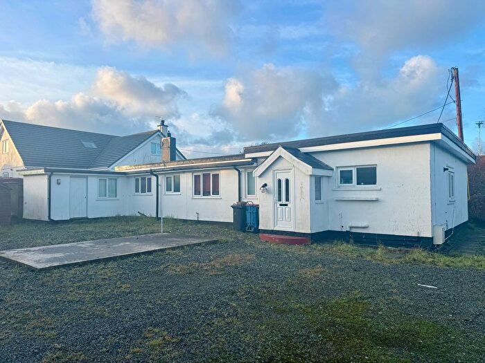 4 Bedroom Bungalow To Rent In Lon Crecrist, Holyhead, LL65