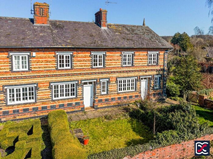 2 Bedroom Terraced House To Rent In Perkins Way, Newnham, NN11