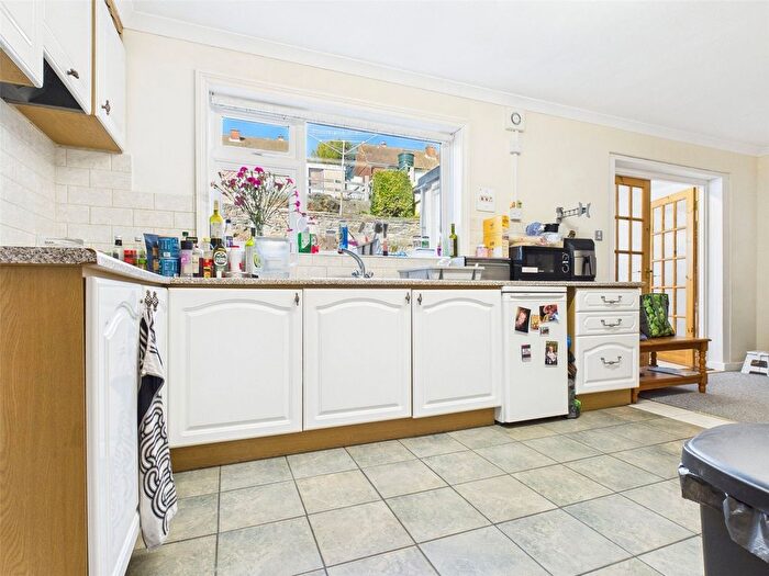 4 Bedroom Semi Detached House To Rent In Isfield Road, Brighton, BN1