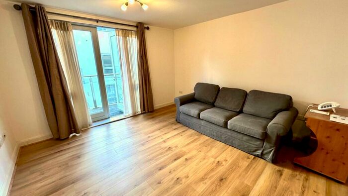 1 Bedroom House To Rent In Deanery Road, Bristol, BS1