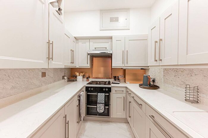 1 Bedroom Flat To Rent In Manson Place, South Kensington, London, SW7
