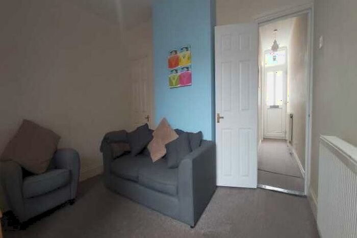 1 Bedroom Property To Rent In Bath Road, Southsea, PO4