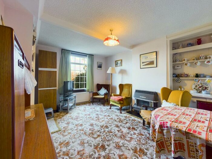 3 Bedroom Semi Detached House For Sale In Old Stoke Road, Southcourt