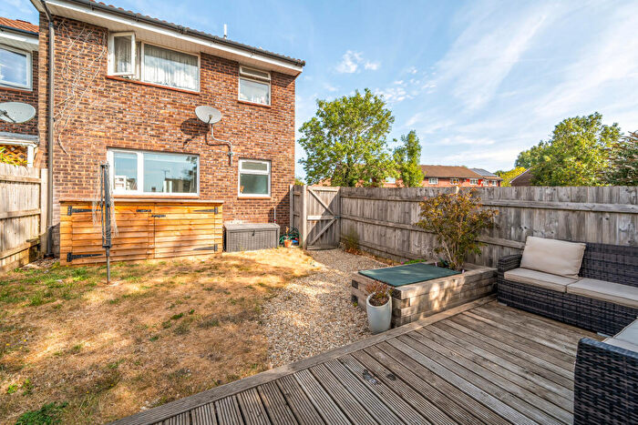 1 Bedroom Terraced House For Sale In Chandos Close, Grange Park, Swindon, SN5