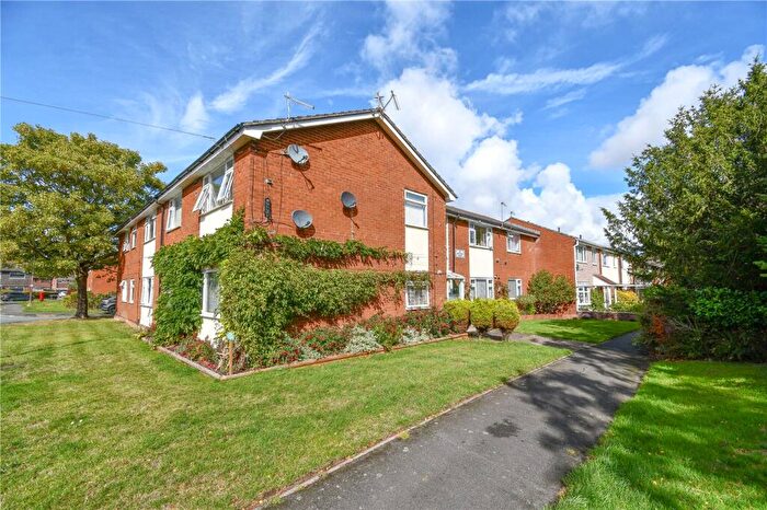 1 Bedroom Flat For Sale In Gateacre Court, Ellesmere Port, Cheshire, CH66