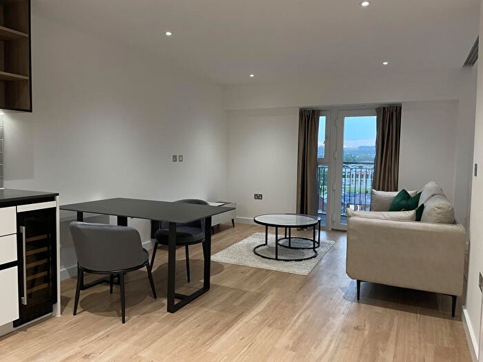 1 Bedroom Apartment To Rent In Fairbank House, Beaufort Square, Colindale, Barnet, London, NW9