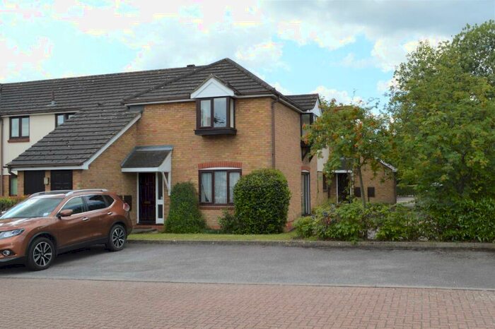 1 Bedroom Maisonette To Rent In Chester Place, Broomfield, CM1