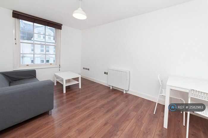 2 Bedroom Flat To Rent In Green Lanes, London, N4