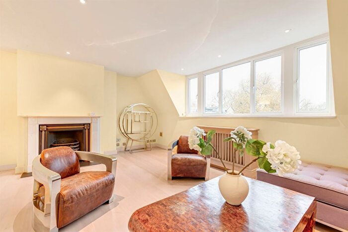2 Bedroom Flat To Rent In Elm Park Gardens, Chelsea, SW10