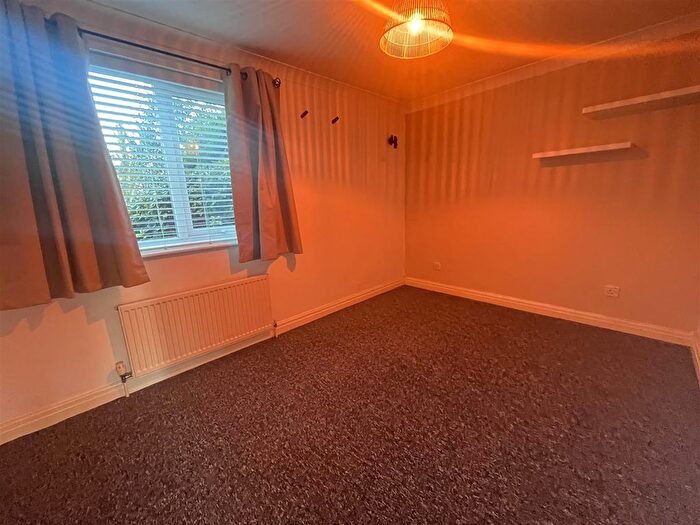 1 Bedroom Flat For Sale In Meadow View, Southport, PR8