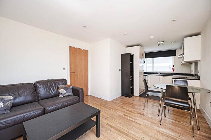 1 Bedroom Flat To Rent In Cheshire Street, , Shoreditch, London, E2