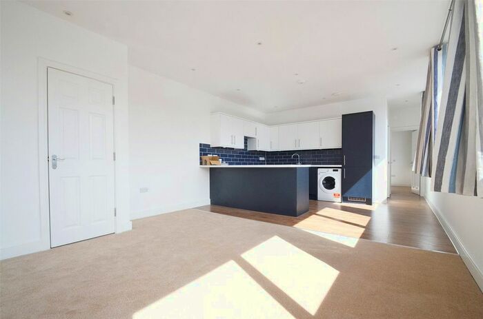 1 Bedroom Flat To Rent In Central Road, Worcester Park, KT4