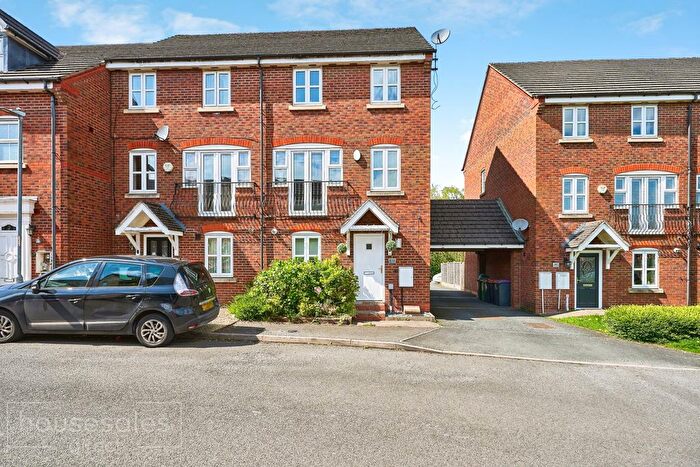 4 Bedroom Town House For Sale In The Saplings, Telford, TF7
