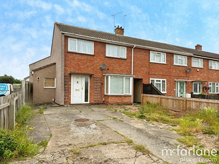 3 Bedroom Property For Sale In Cranmore Avenue, Swindon, SN3