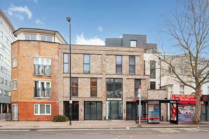 1 Bedroom Flat To Rent In Grange Road, Bermondsey, London, SE1