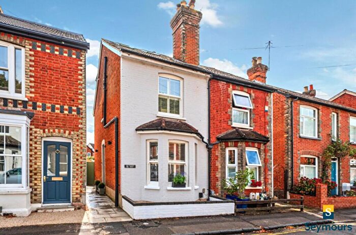 4 Bedroom Semi-Detached House For Sale In Gardner Road, Guildford, Surrey, GU1