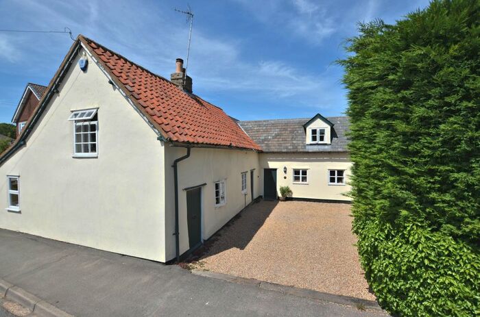 4 Bedroom Detached House To Rent In High Street, Haslingfield, Cambridge, CB23