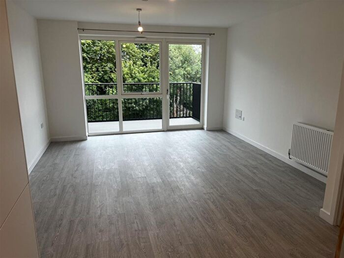 1 Bedroom Flat To Rent In Farine Avenue, Hayes, UB3
