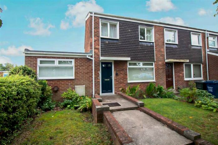 4 Bedroom Terraced House To Rent In Marlborough Court, Newcastle Upon Tyne, Tyne And Wear, NE3