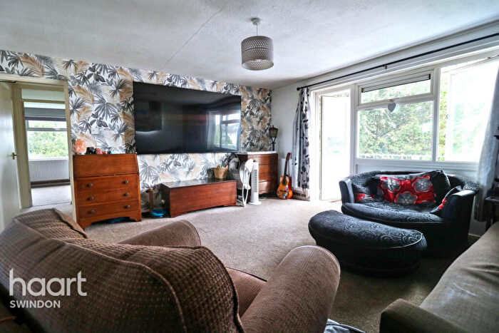 2 Bedroom Apartment For Sale In Priory Street, Corsham, SN13
