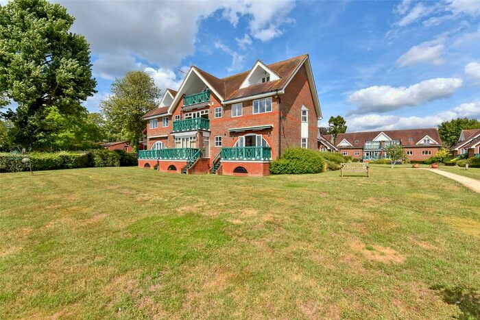 3 Bedroom End Of Terrace House To Rent In Andrews Reach, Bourne End, Buckinghamshire, SL8