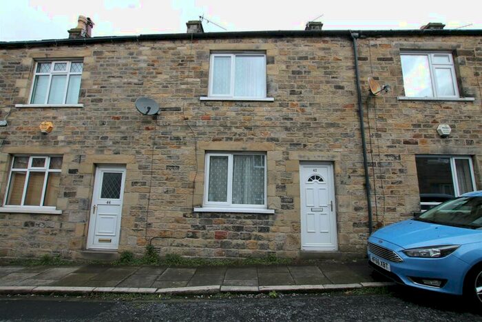 2 Bedroom Terraced House To Rent In New Close Avenue, Silsden, BD20