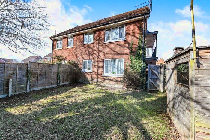 Studio To Rent In Juliet Court, Waterlooville, PO7