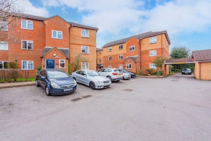 1 Bedroom Flat For Sale In Corfe Place, Maidenhead, SL6