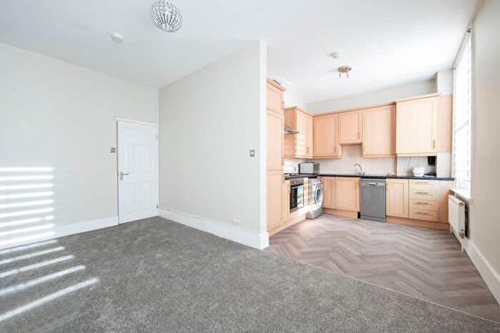 2 Bedroom Flat For Sale In Cottenham Park Road, London, SW20