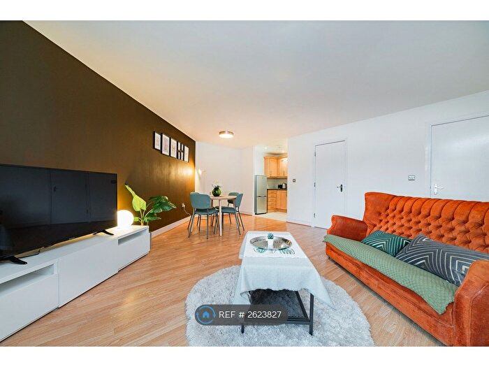 1 Bedroom Flat To Rent In Long Acre House, London, SE28