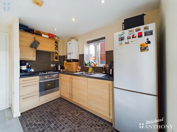 1 Bedroom Flat For Sale In Musket Path, Aylesbury, HP19