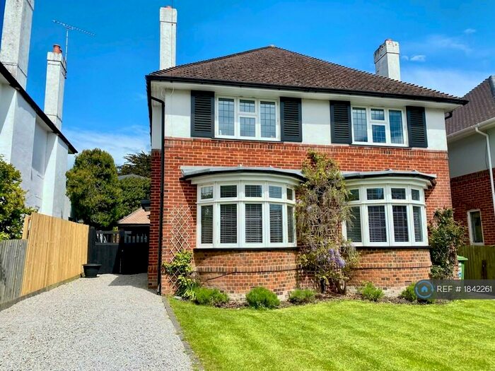 4 Bedroom Detached House To Rent In Spur Hill Ave, Poole, BH14