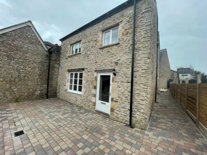 2 Bedroom Semi-Detached House To Rent In High Street, Shepton Mallet, BA4
