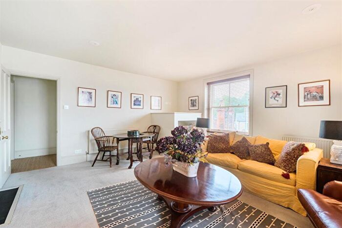 2 Bedroom Apartment To Rent In Kingsbury Square, Wilton, SP2