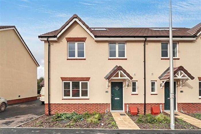 4 Bedroom Semi Detached House To Rent In Rowland Way, Exeter, EX2