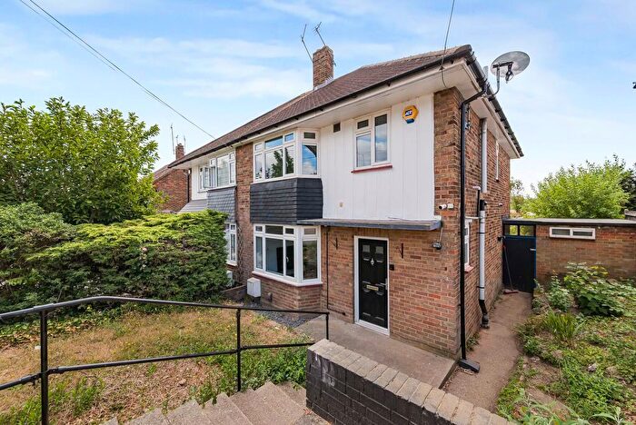 3 Bedroom Semi Detached House For Sale In Glenhurst Avenue, Bexley, DA5