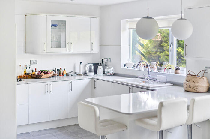 5 Bedroom Detached House For Sale In Grove Road, Godalming, Surrey, GU7