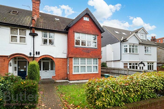 2 Bedroom Apartment To Rent In Burnell Road, Sutton, SM1