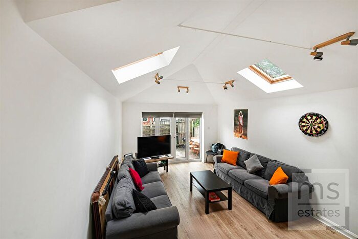 8 Bedroom Detached House To Rent In Sherwin Road, Lenton, Nottingham, NG7