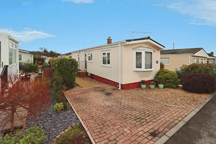 1 Bedroom Mobile Home For Sale In Woodlands Park, Almondsbury, Bristol, Gloucestershire, BS32