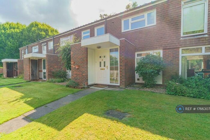 4 Bedroom Terraced House To Rent In Cranston Close, Reigate, RH2