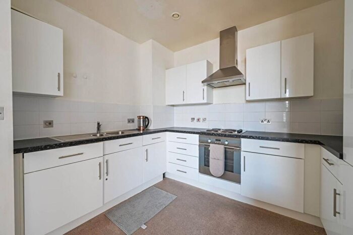 2 Bedroom Flat To Rent In East Ferry Road, Canary Wharf, E14