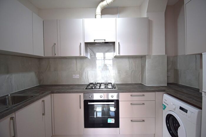 1 Bedroom Flat To Rent In Ilford, IG1