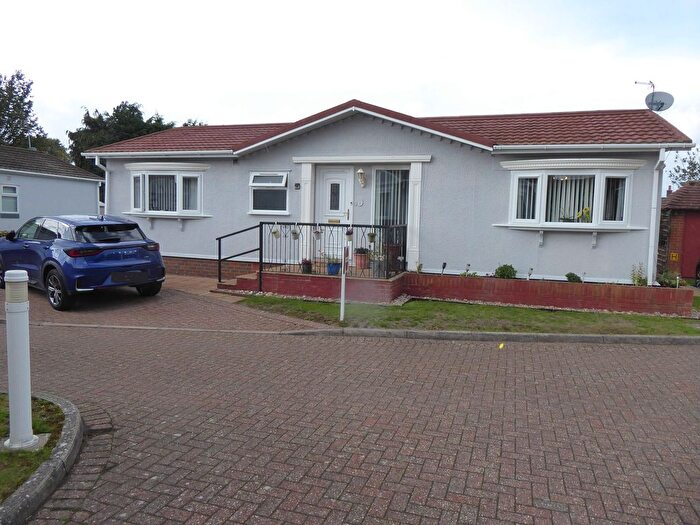 2 Bedroom Mobile/park Home For Sale In Kaysland Park, London Road, West Kingsdown, Nr Sevenoaks, TN15
