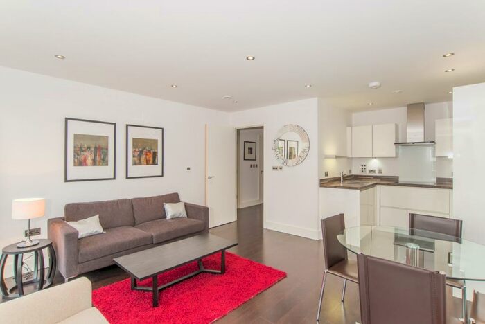 1 Bedroom Apartment To Rent In Regent Canalside, Camden Road, Camden Town, NW1