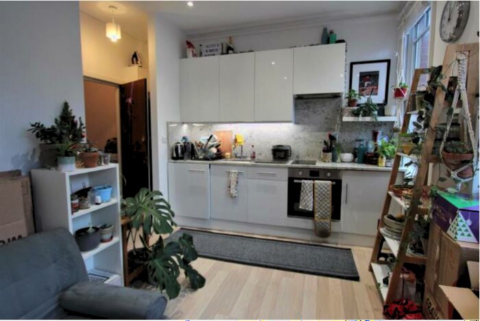 1 Bedroom Flat To Rent In Fairbridge Road, Archway, N19
